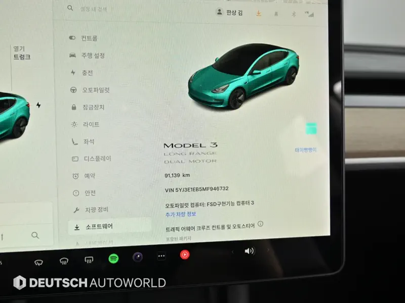 Tesla MODEL 3