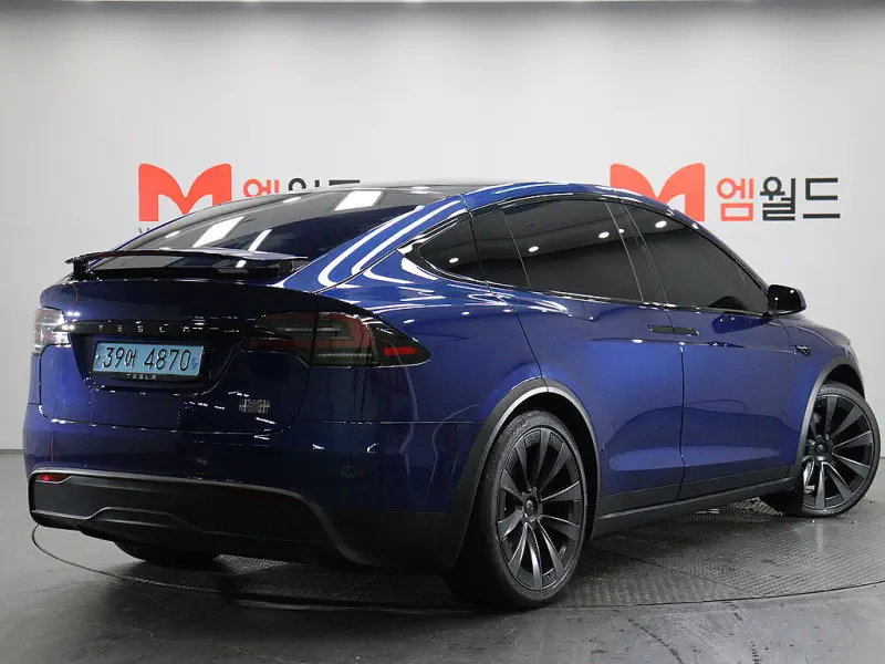 Tesla MODEL X