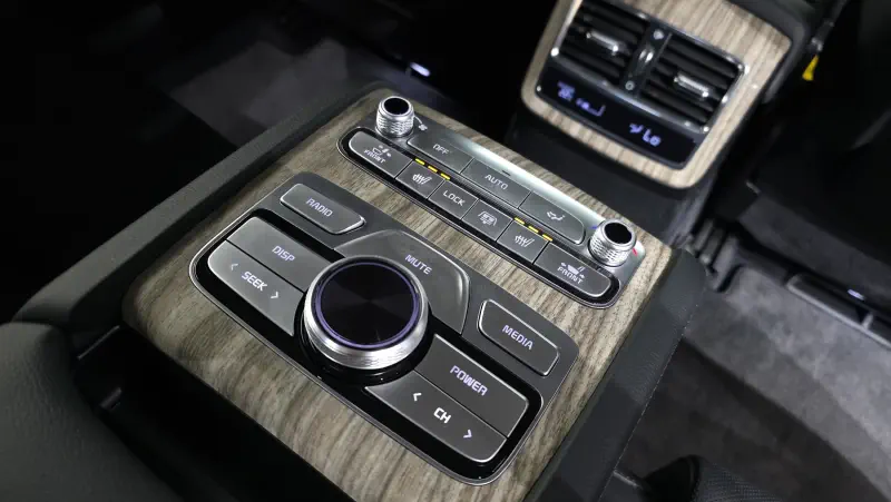 Kia K9