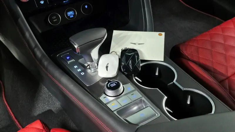 Genesis G70
