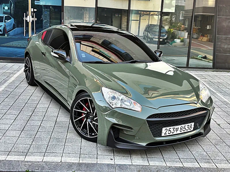 Hyundai Genesis