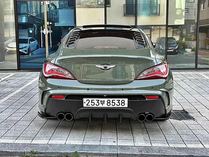Hyundai Genesis
