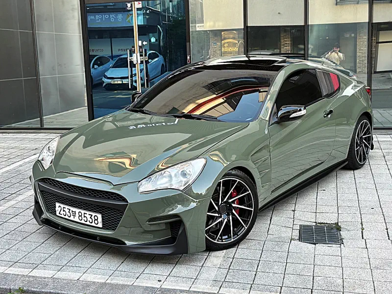 Hyundai Genesis