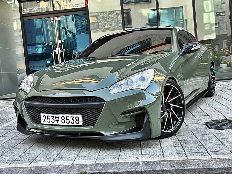Hyundai Genesis