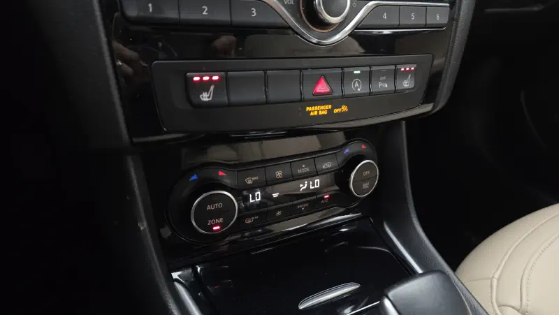 Infiniti QX30
