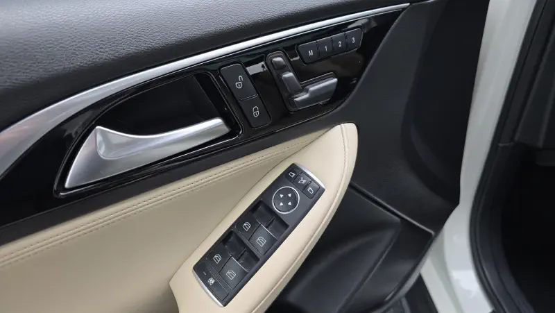 Infiniti QX30