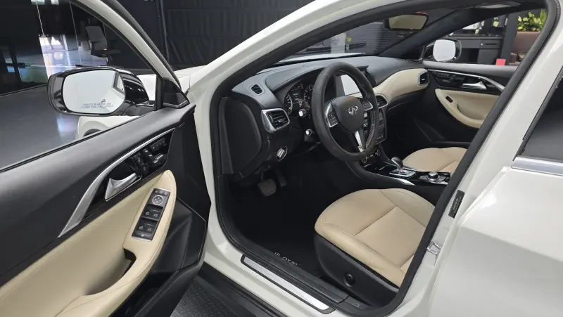 Infiniti QX30