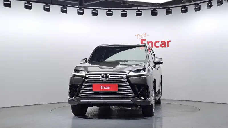 Lexus LX570