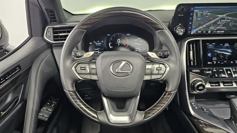 Lexus LX570