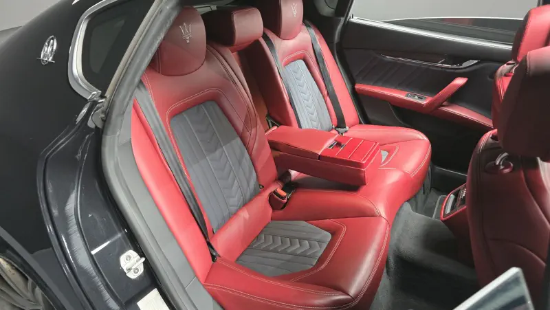 Maserati Quattroporte