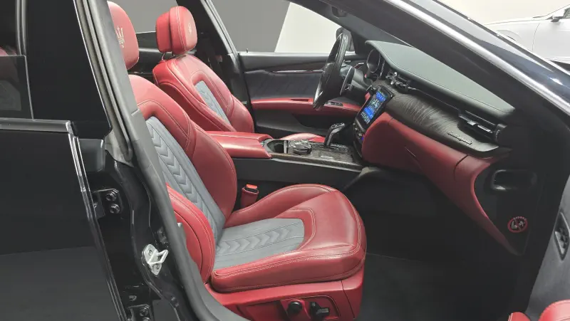 Maserati Quattroporte