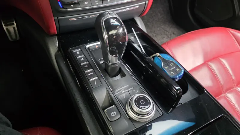 Maserati Quattroporte