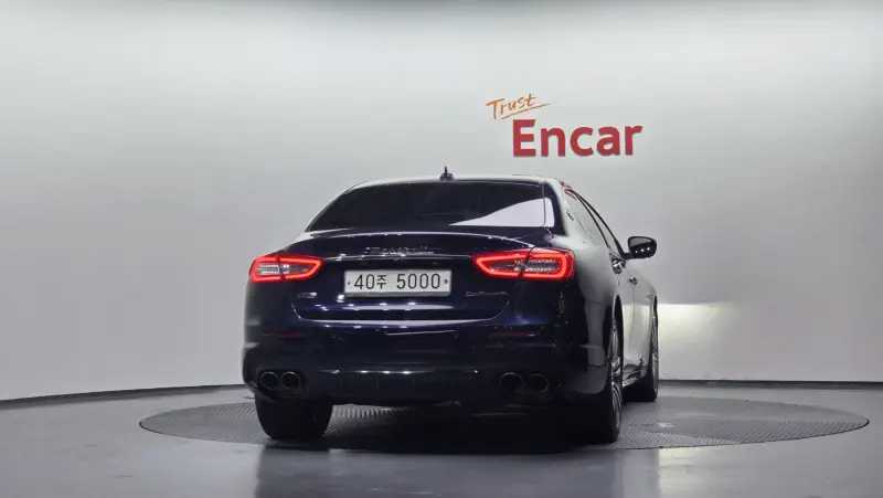 Maserati Quattroporte