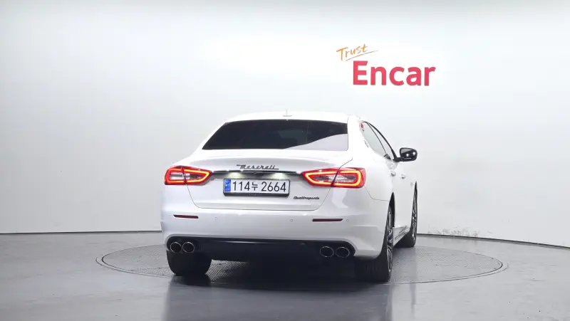 Maserati Quattroporte
