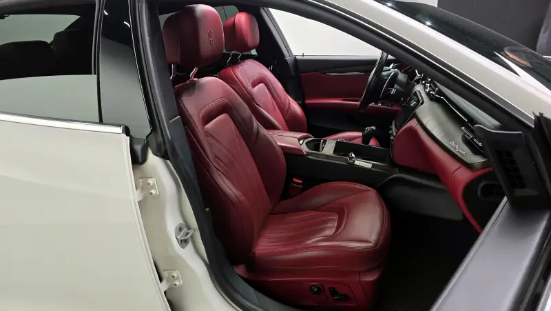 Maserati Quattroporte