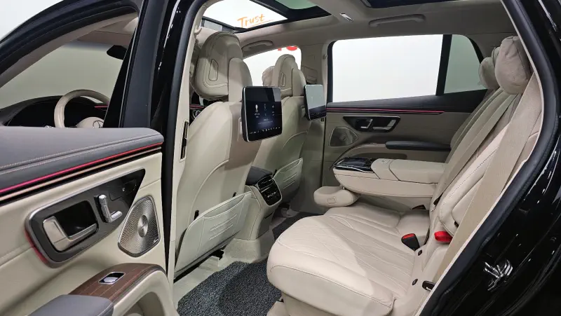 Mercedes-Benz EQS SUV