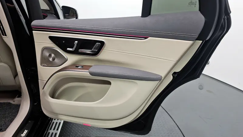 Mercedes-Benz EQS SUV
