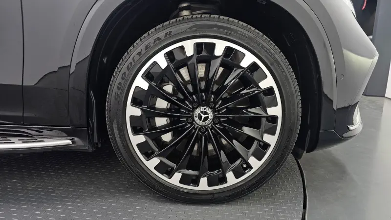 Mercedes-Benz EQS SUV