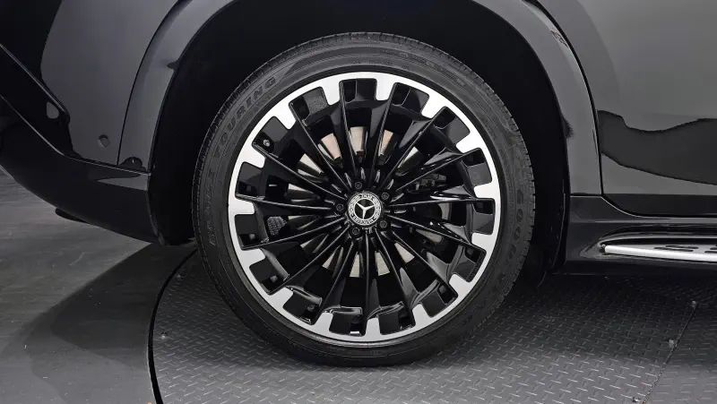 Mercedes-Benz EQS SUV