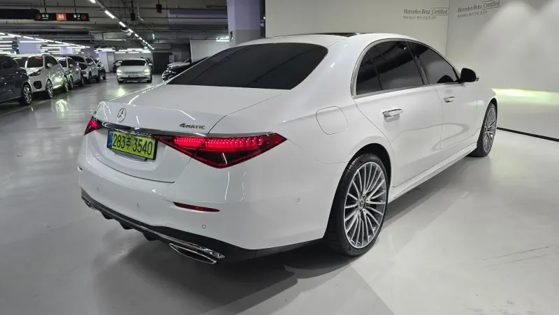 Mercedes-Benz S-Class