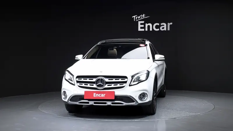 Mercedes-Benz GLA-Class