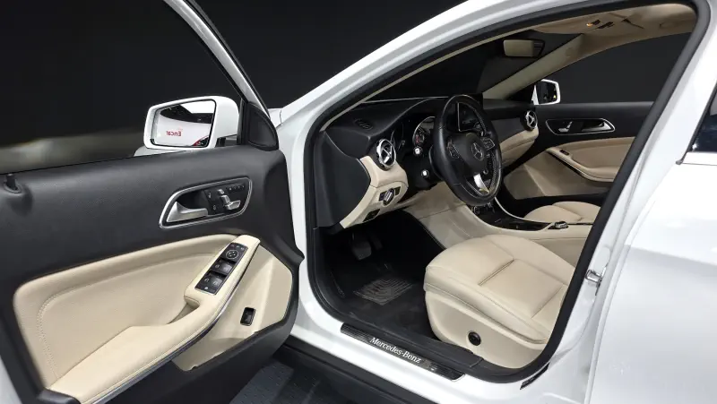 Mercedes-Benz GLA-Class