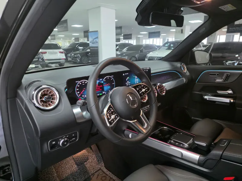 Mercedes-Benz EQB