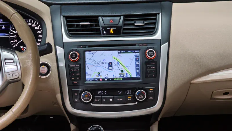 Nissan Altima