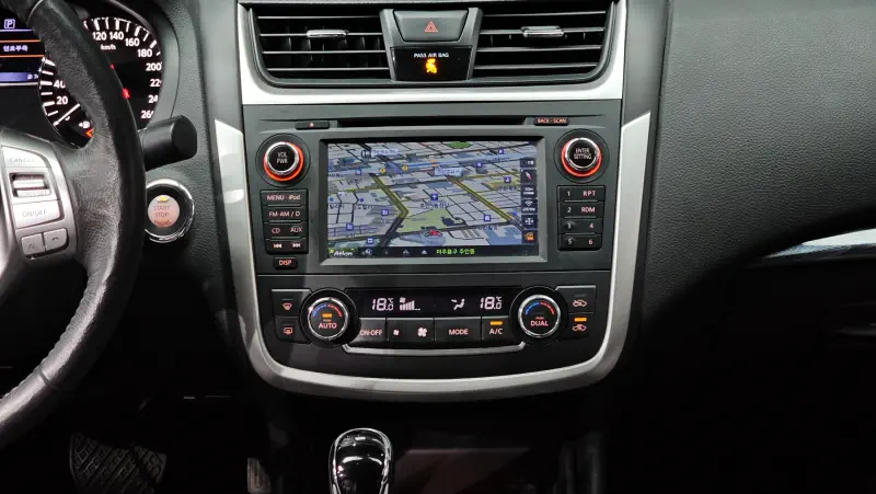 Nissan Altima