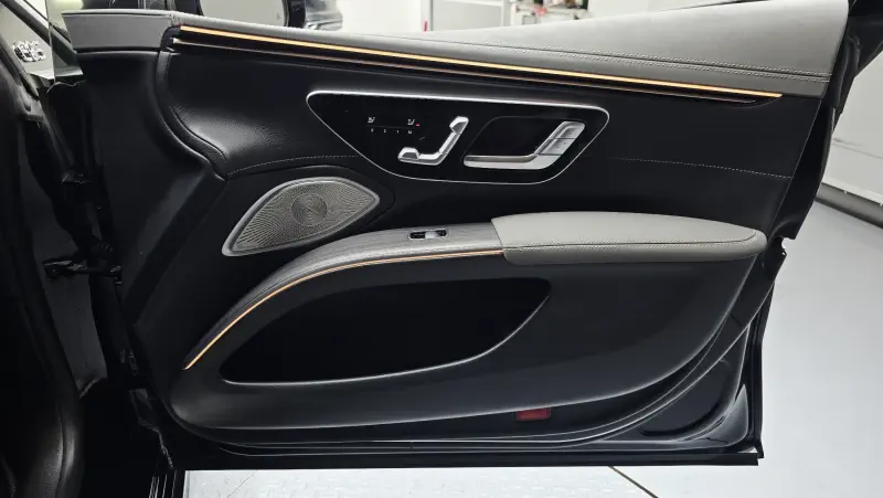 Mercedes-Benz EQS