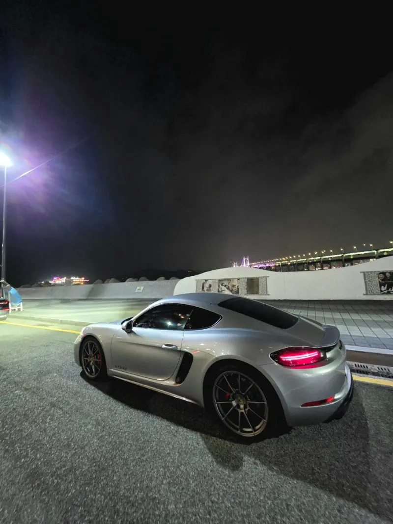 Porsche Cayman
