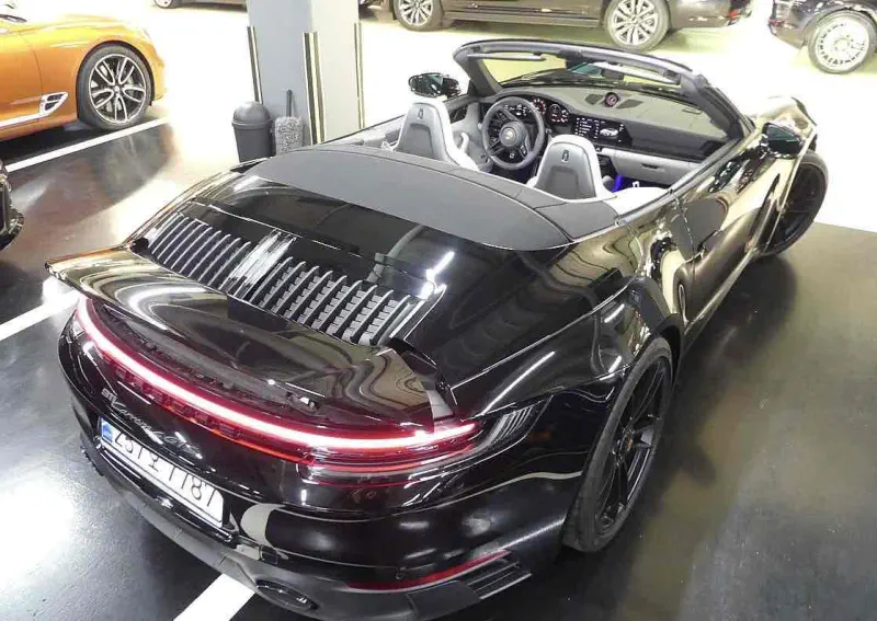 Porsche 911