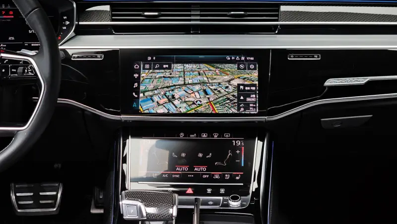 Audi S8