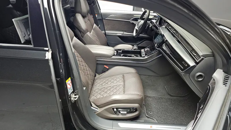Audi S8