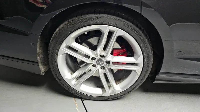 Audi S8