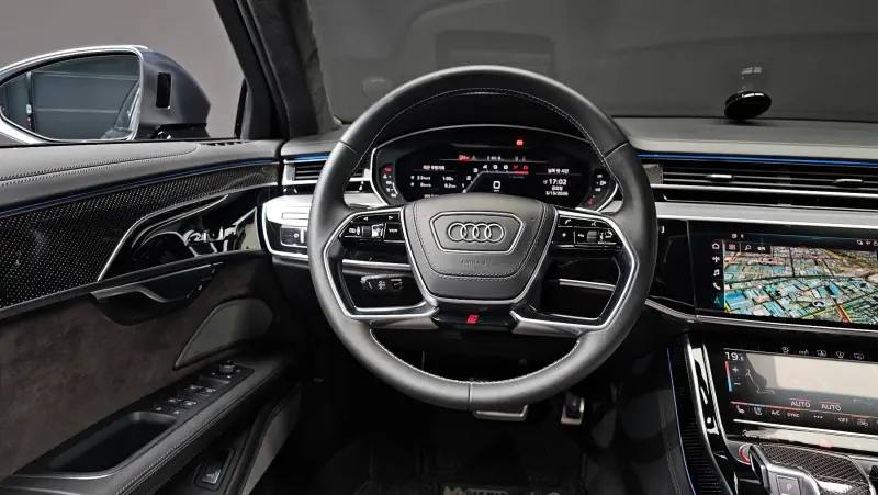 Audi S8