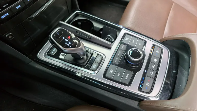 Hyundai Equus