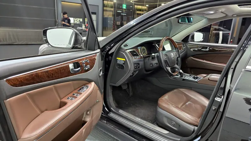 Hyundai Equus