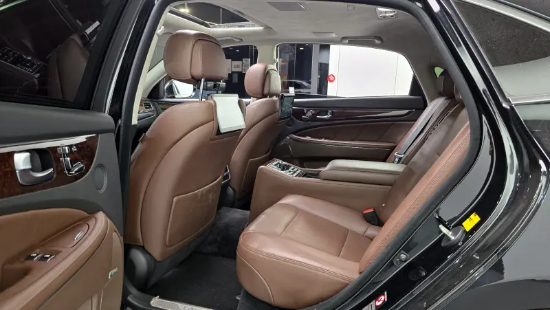 Hyundai Equus