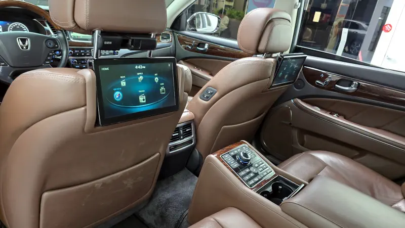 Hyundai Equus