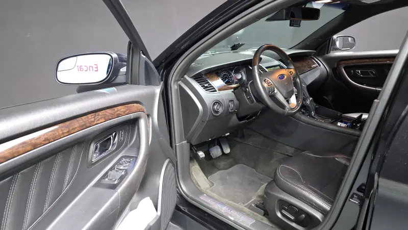 Ford Taurus