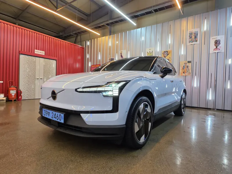 Volvo EX30