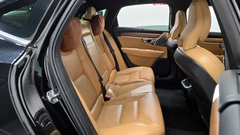 Volvo S90