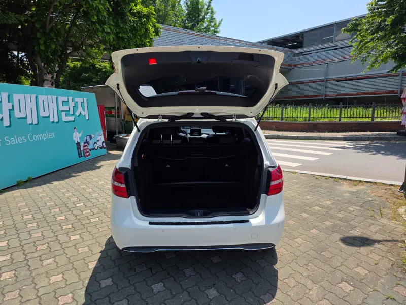 Mercedes-Benz B-Class