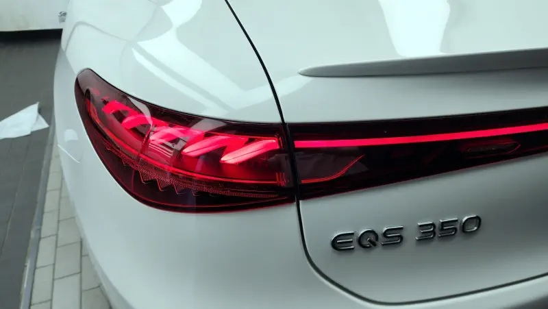 Mercedes-Benz EQS