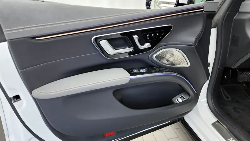 Mercedes-Benz EQS