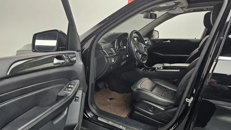 Mercedes-Benz M-class