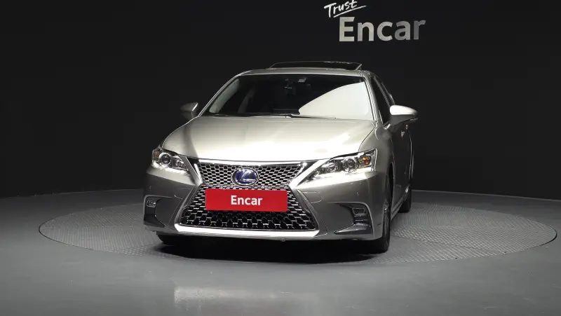 Lexus CT200h