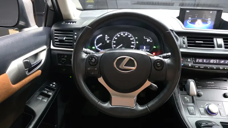 Lexus CT200h