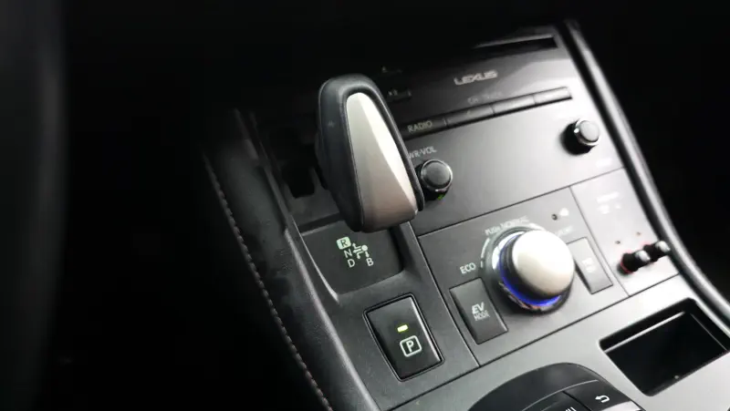 Lexus CT200h